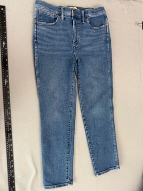 Madewell High-Rise Straight-Leg Jeans in Medium Blue Size 29